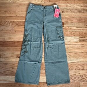 NWT Faded Glory Girls Cargo Pants Embroidered in Uniform Green Sz 10